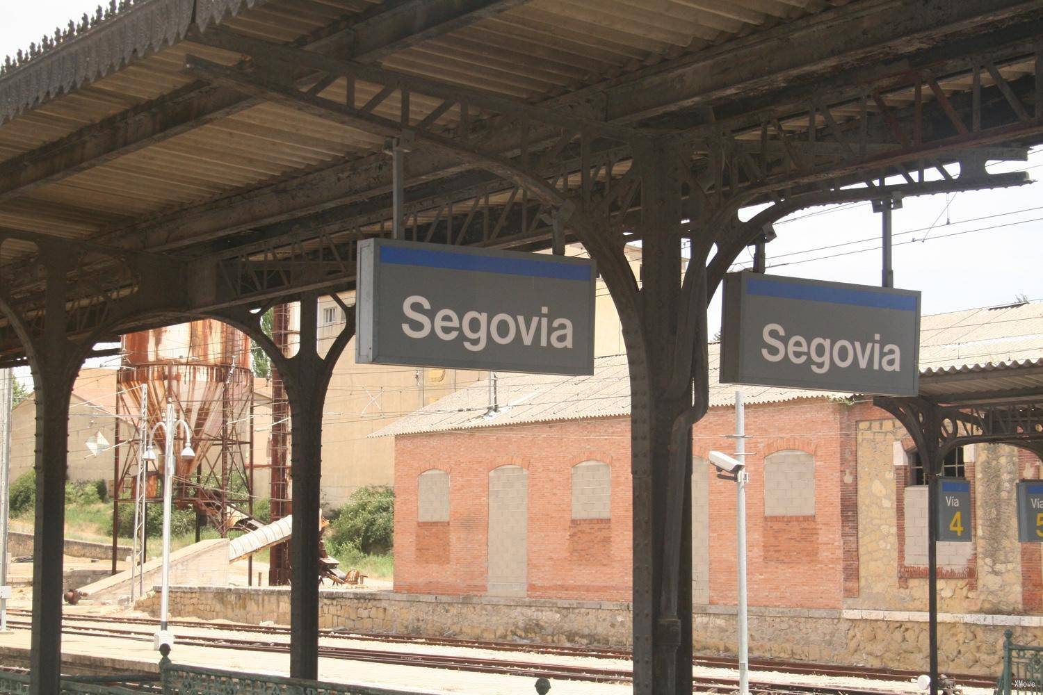 station interior photo
