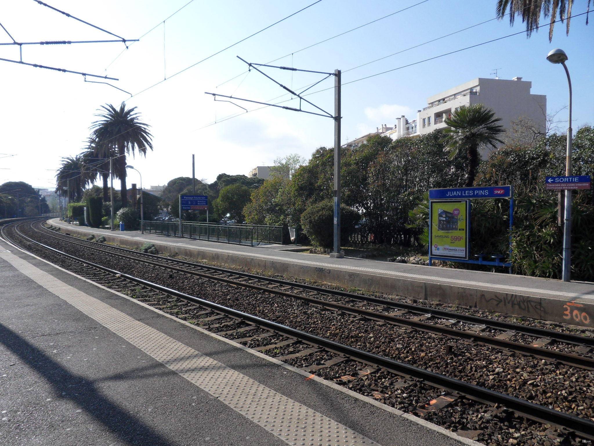 station interior photo