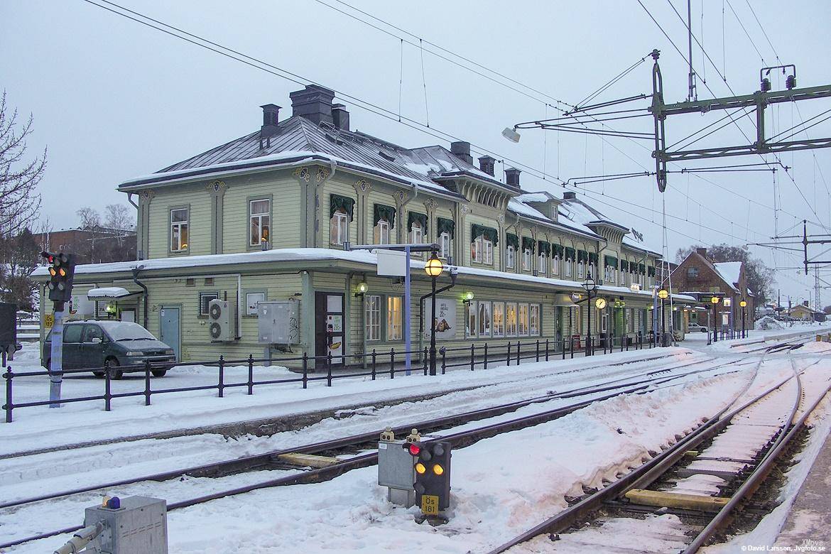 station interior photo