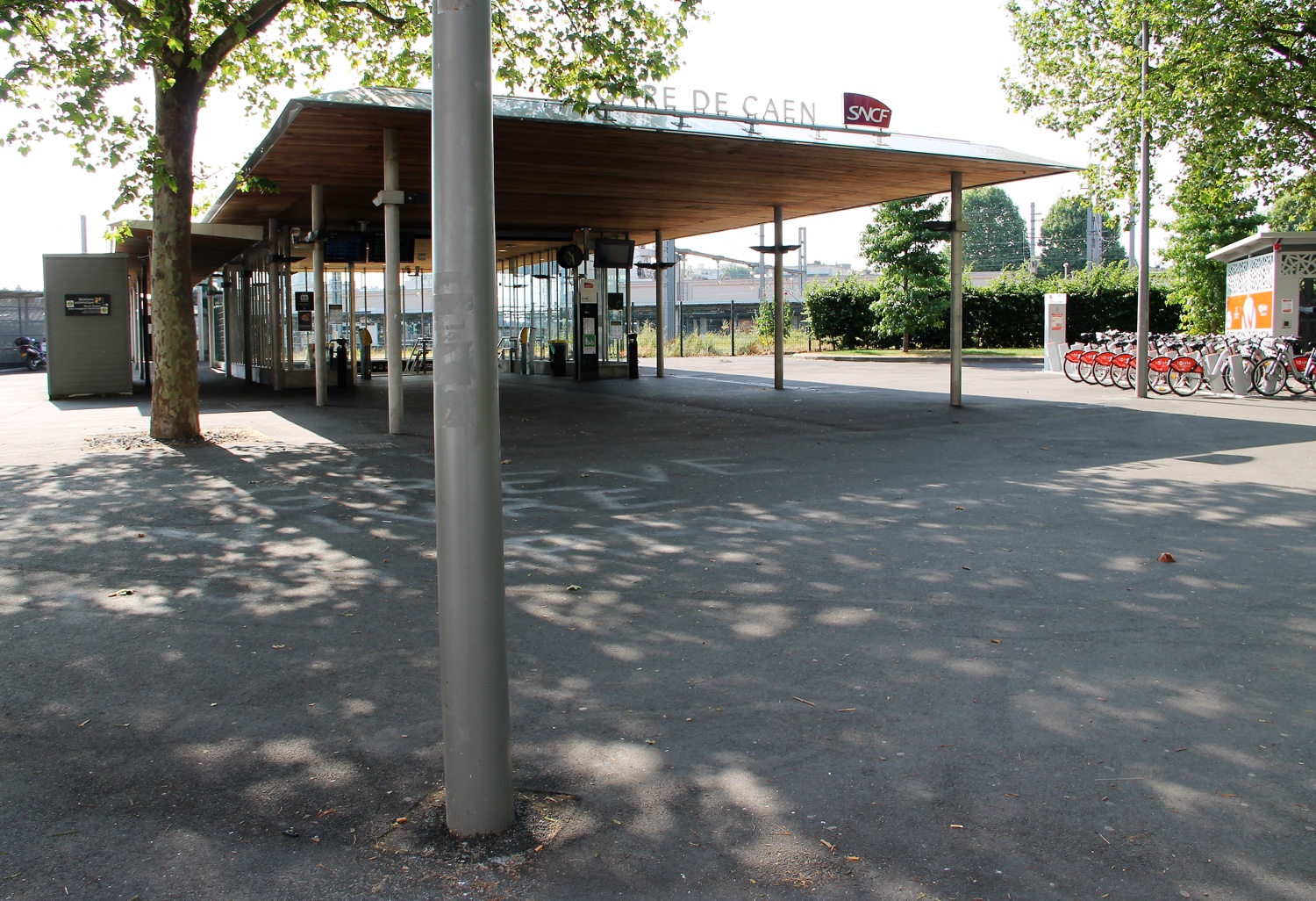 station interior photo