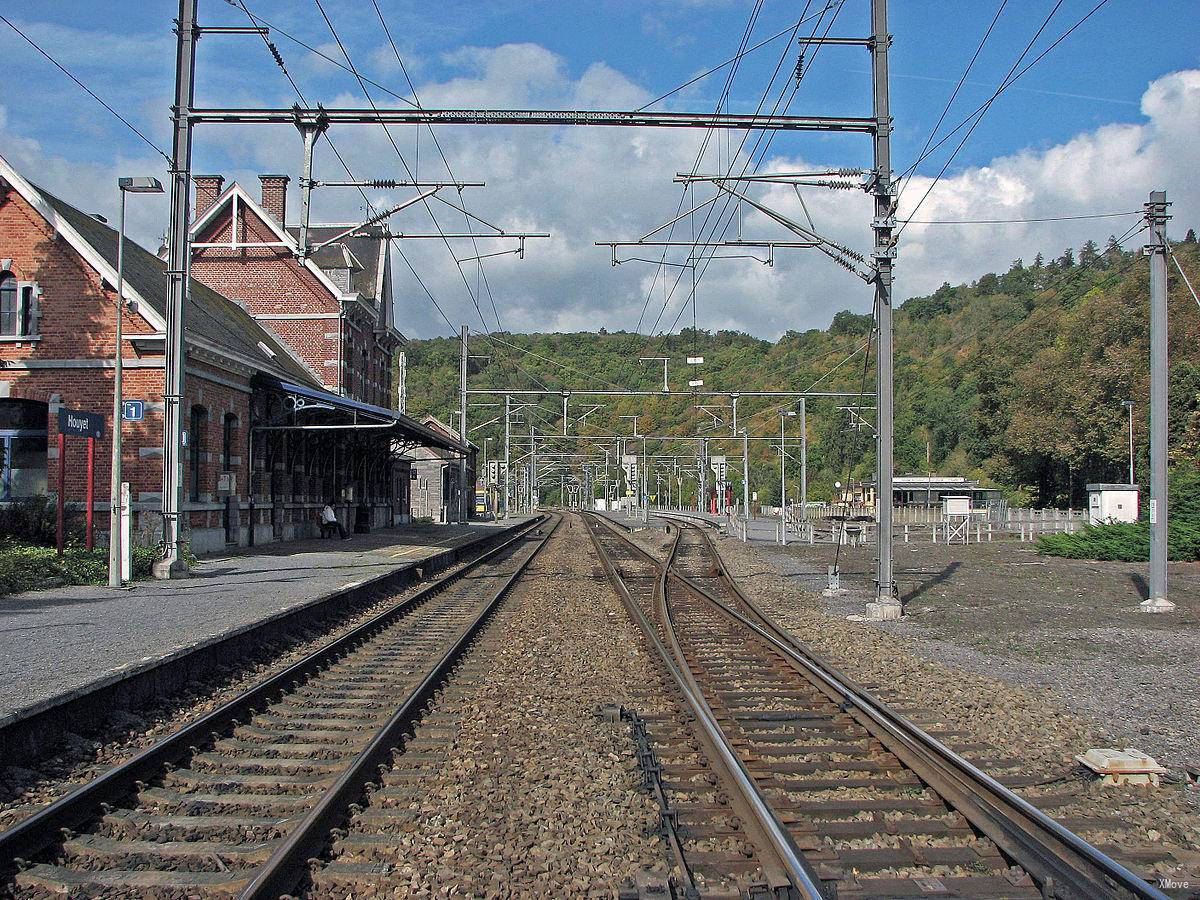 station interior photo