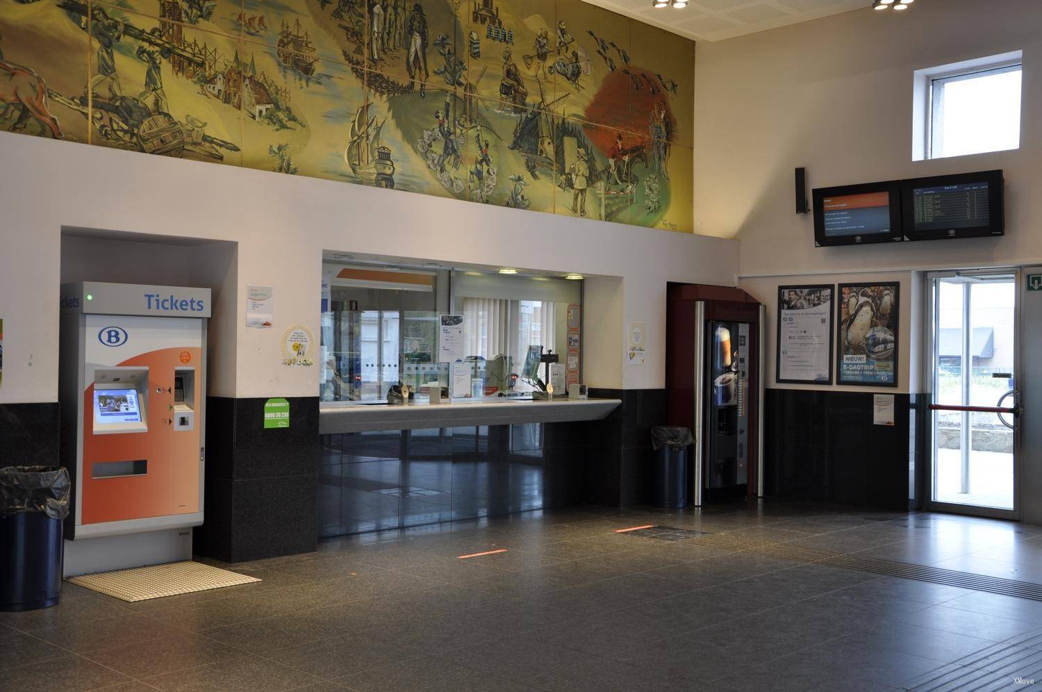 station interior photo