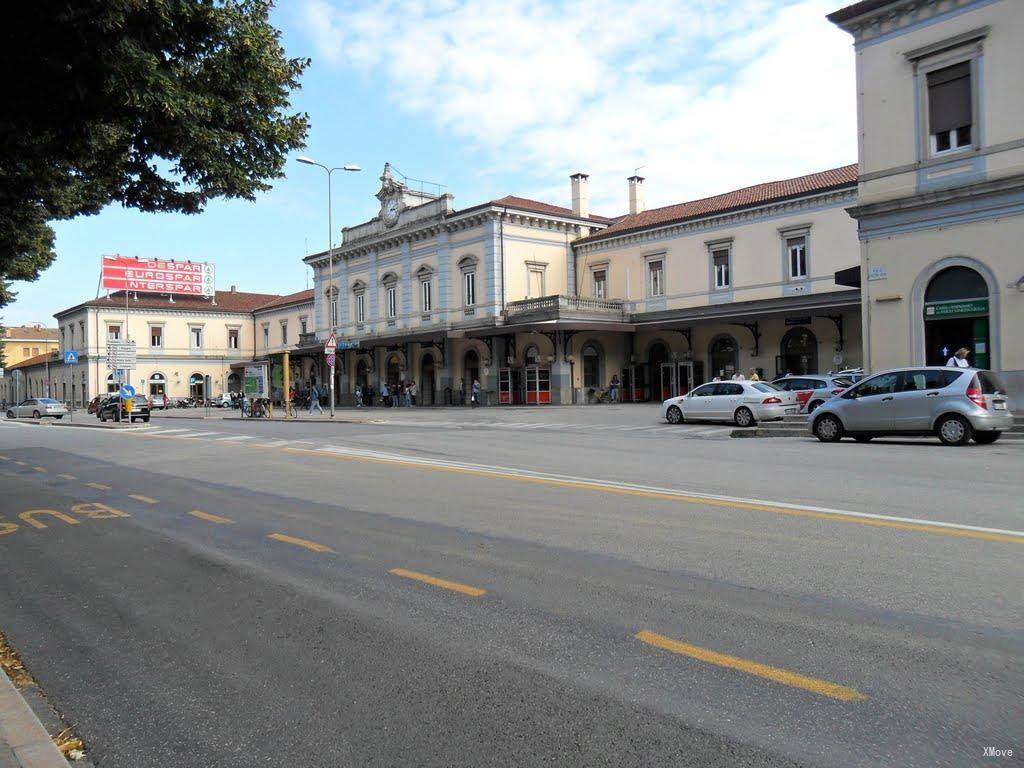 station interior photo