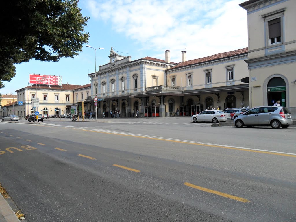 station interior photo