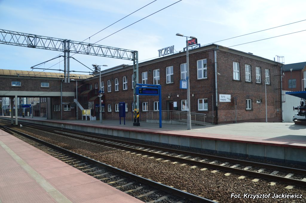 station interior photo