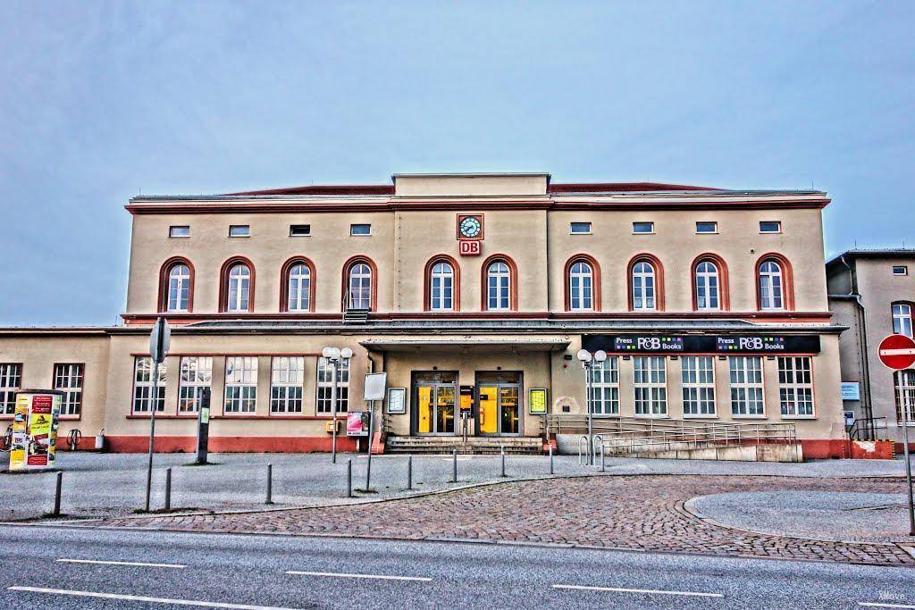 station interior photo