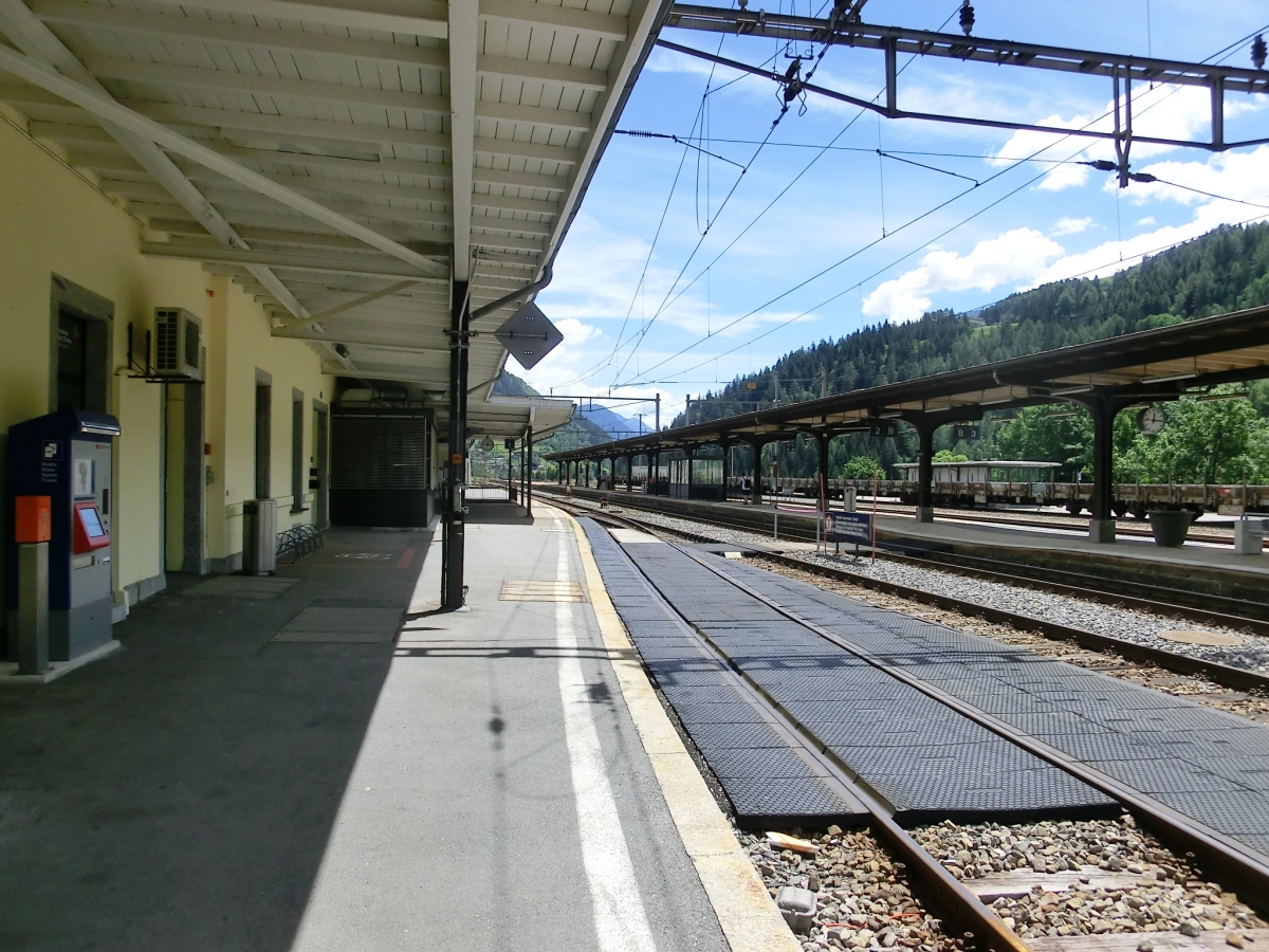 station interior photo