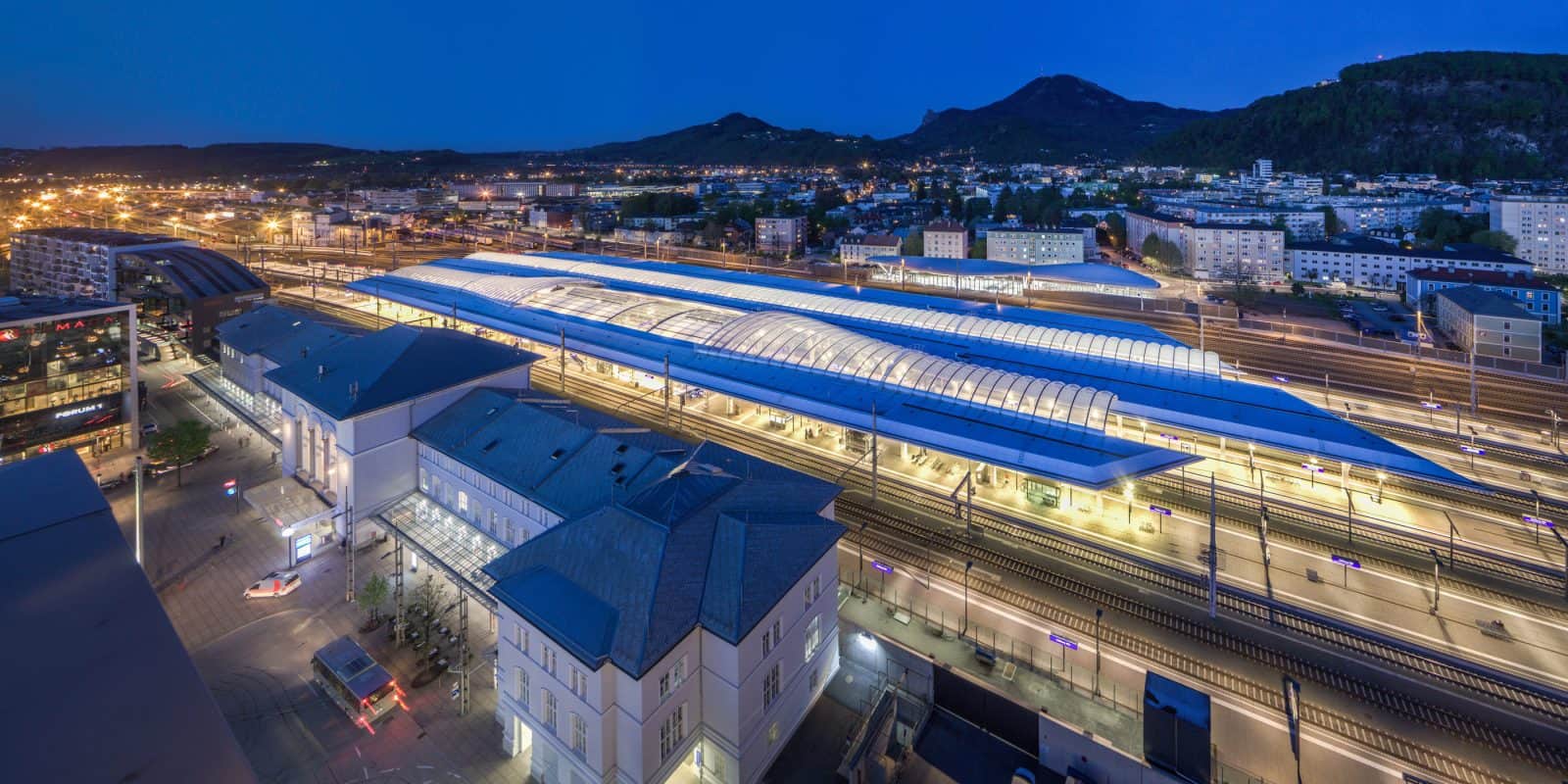 station interior photo