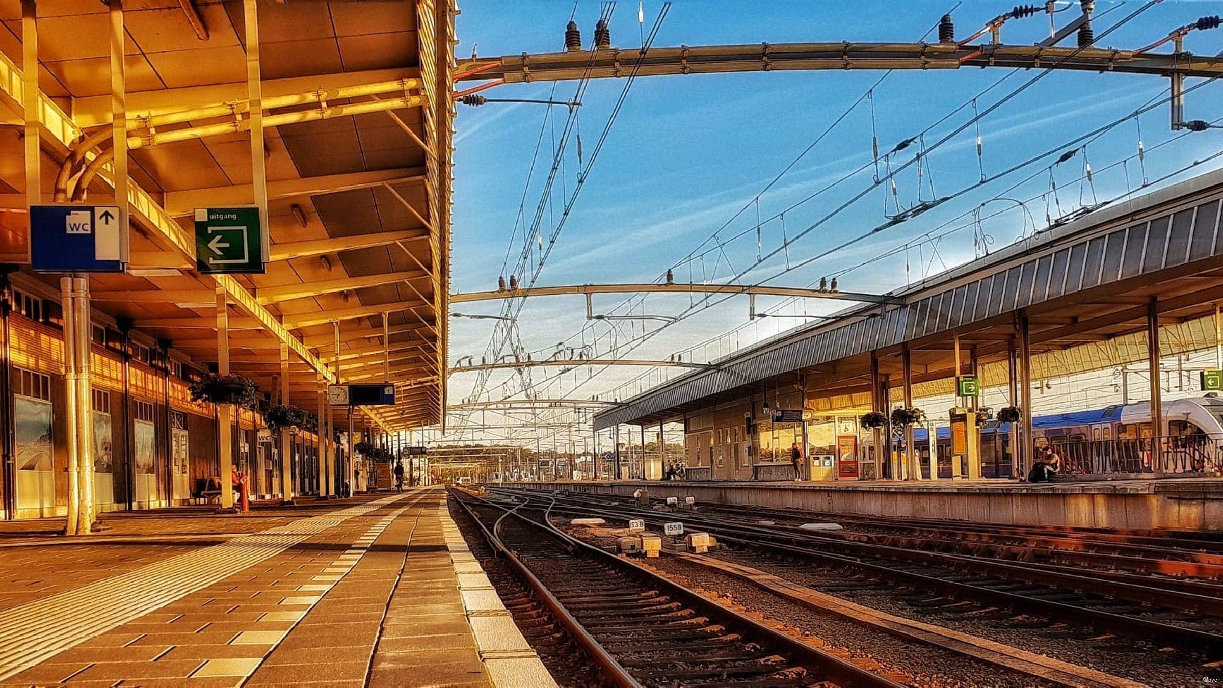 station interior photo