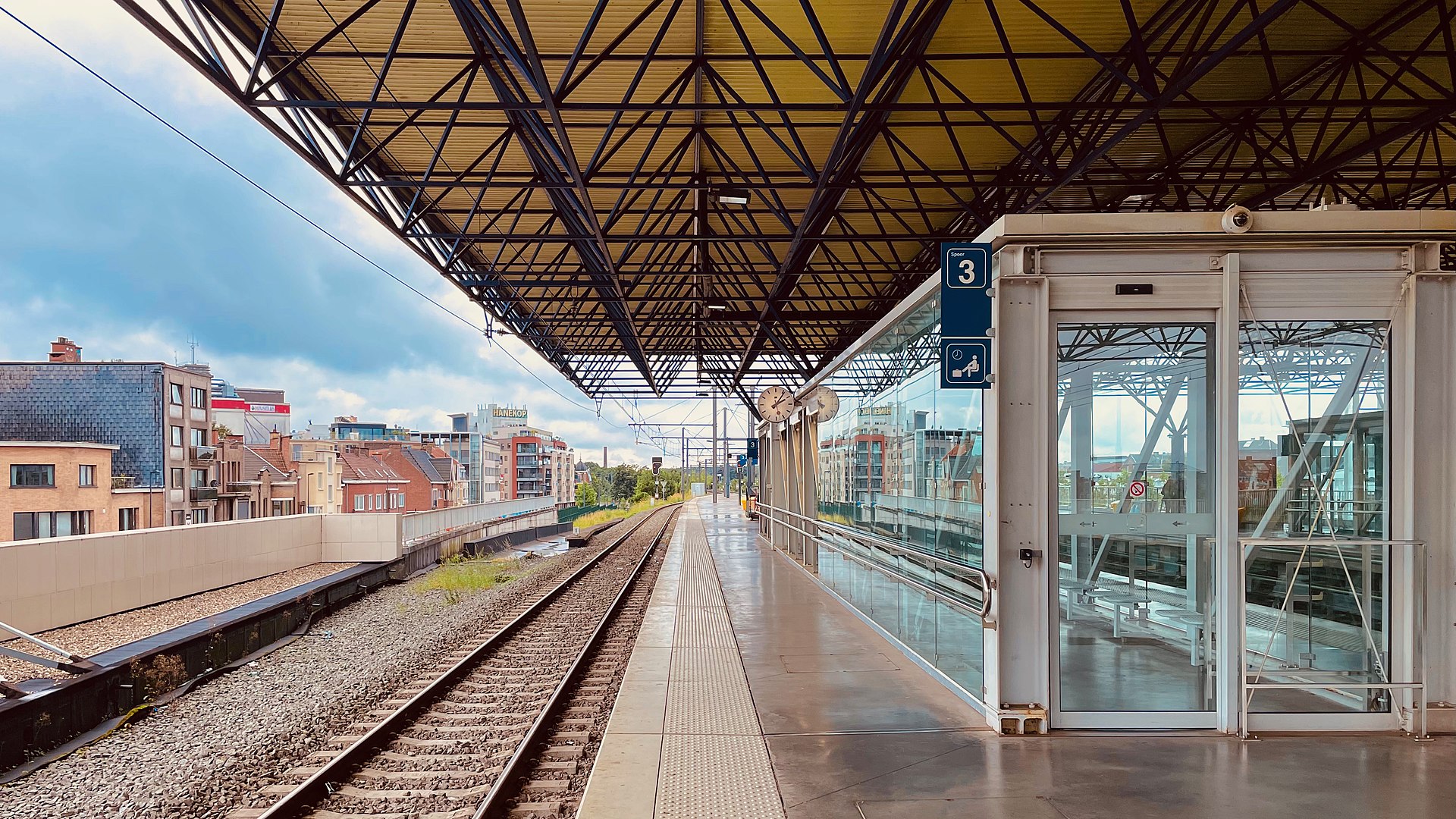 station interior photo