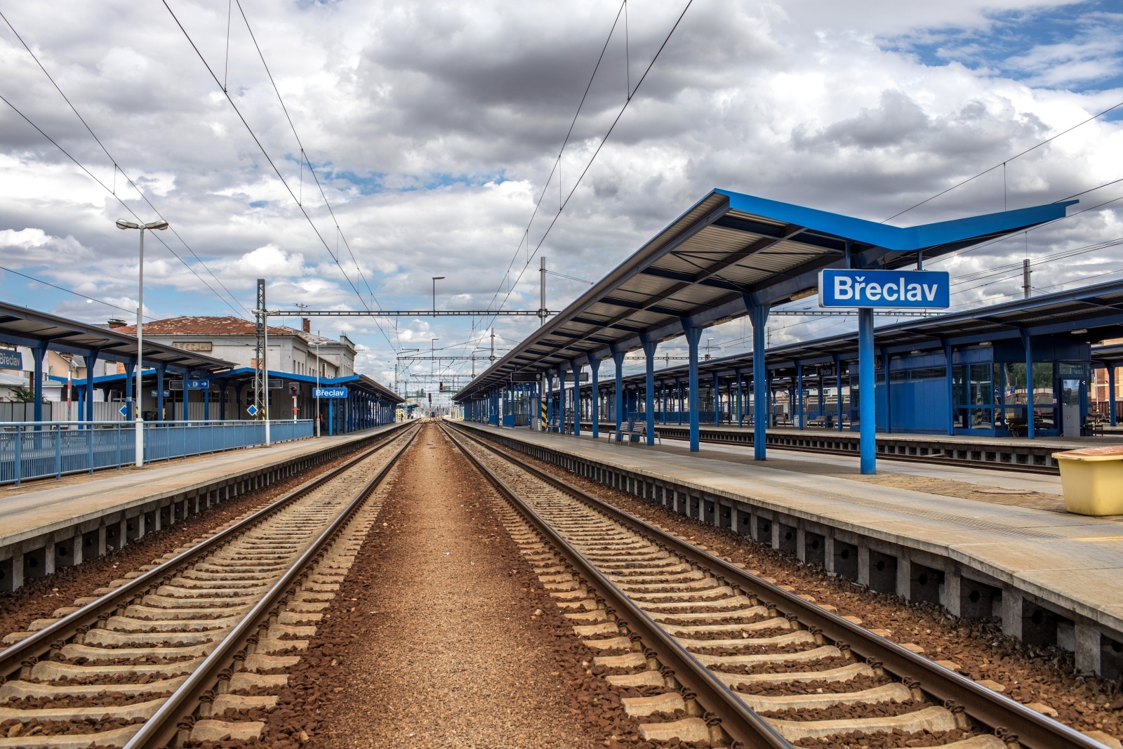 station interior photo