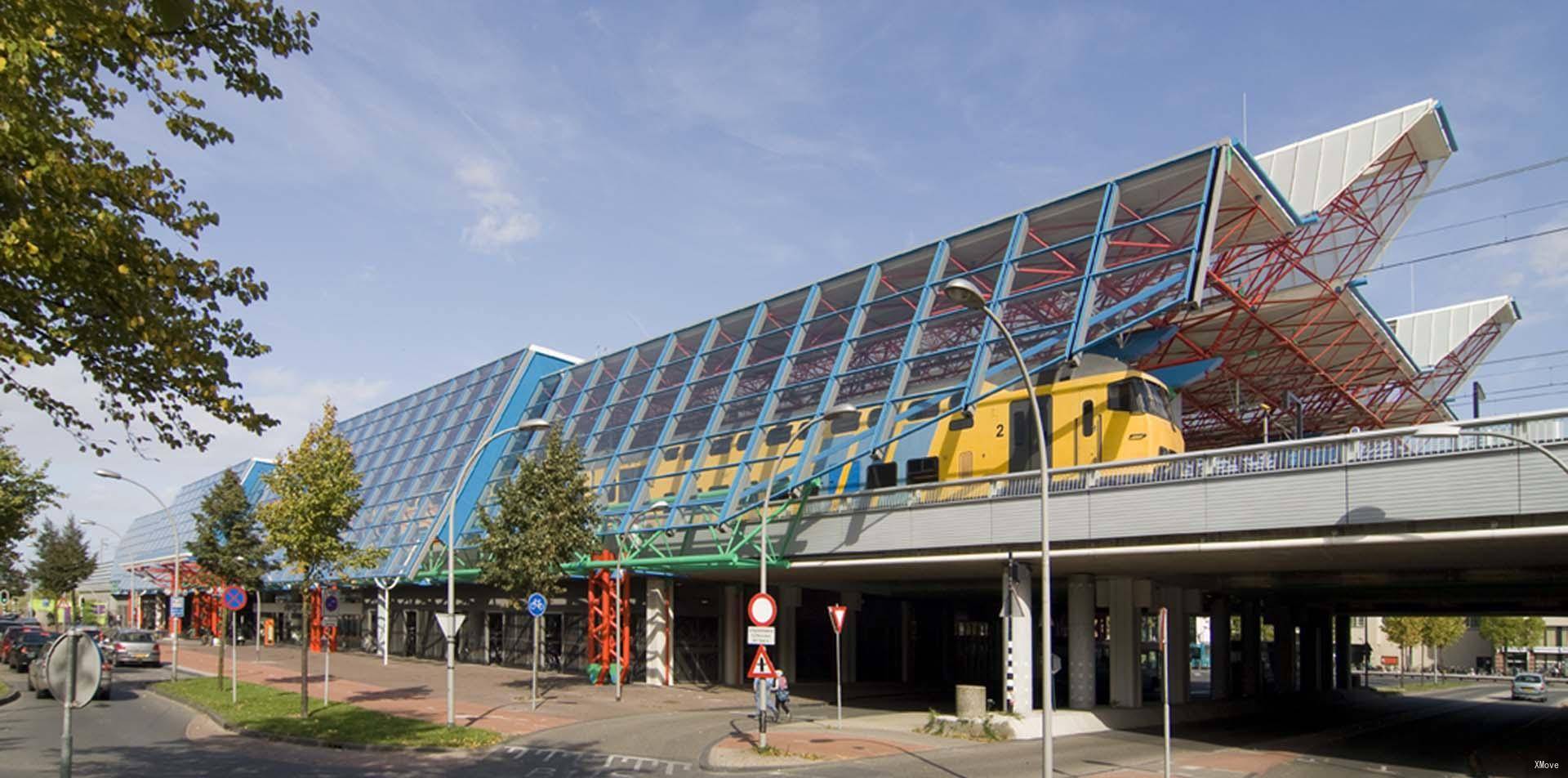station interior photo