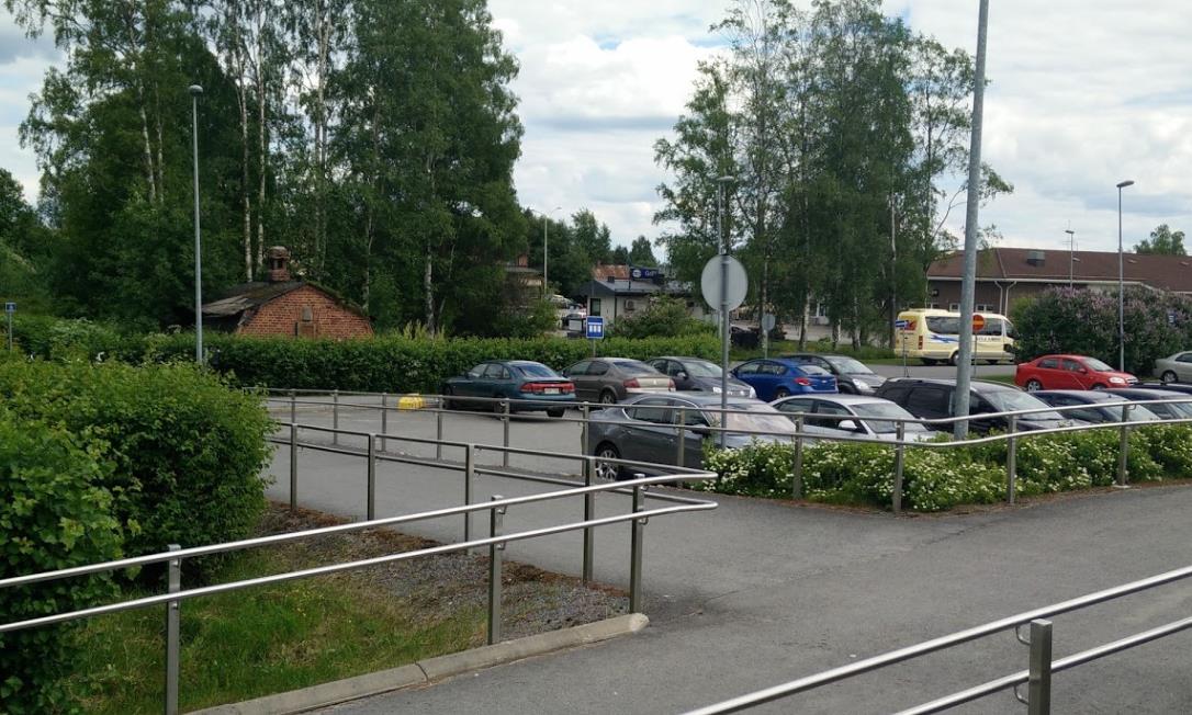 station interior photo