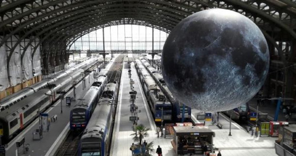 station interior photo