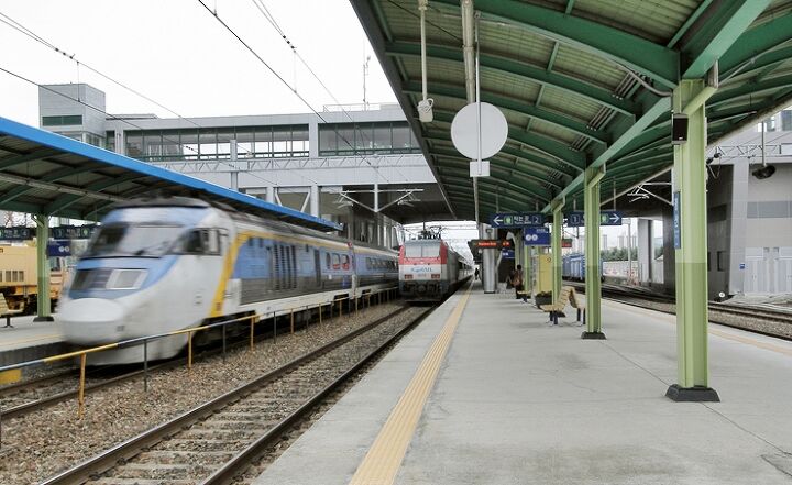 station interior photo