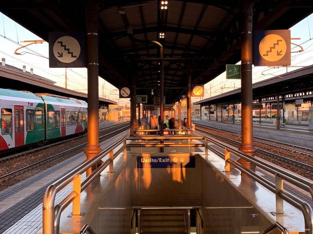 station interior photo