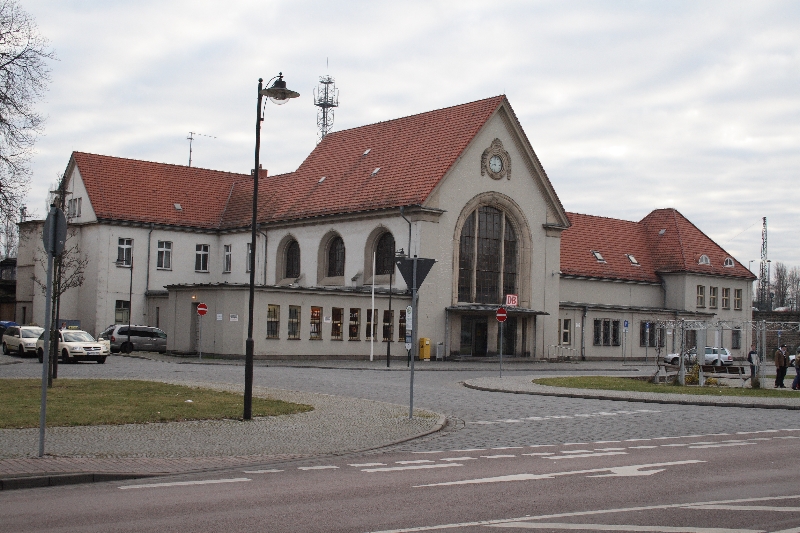 station interior photo