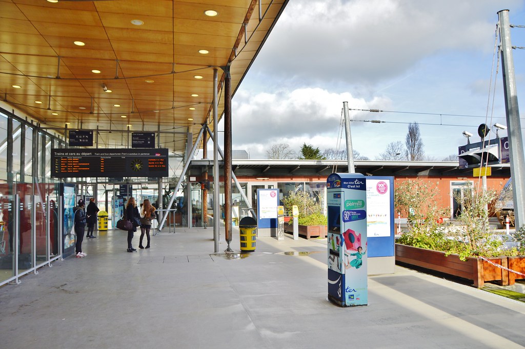 station interior photo