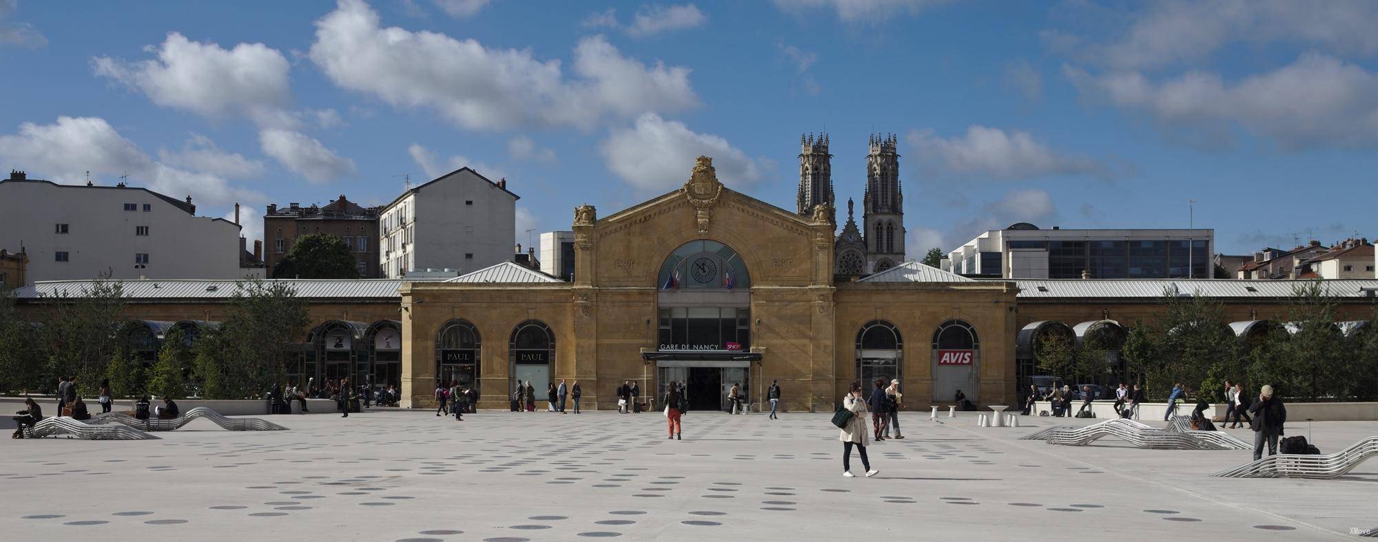 station interior photo