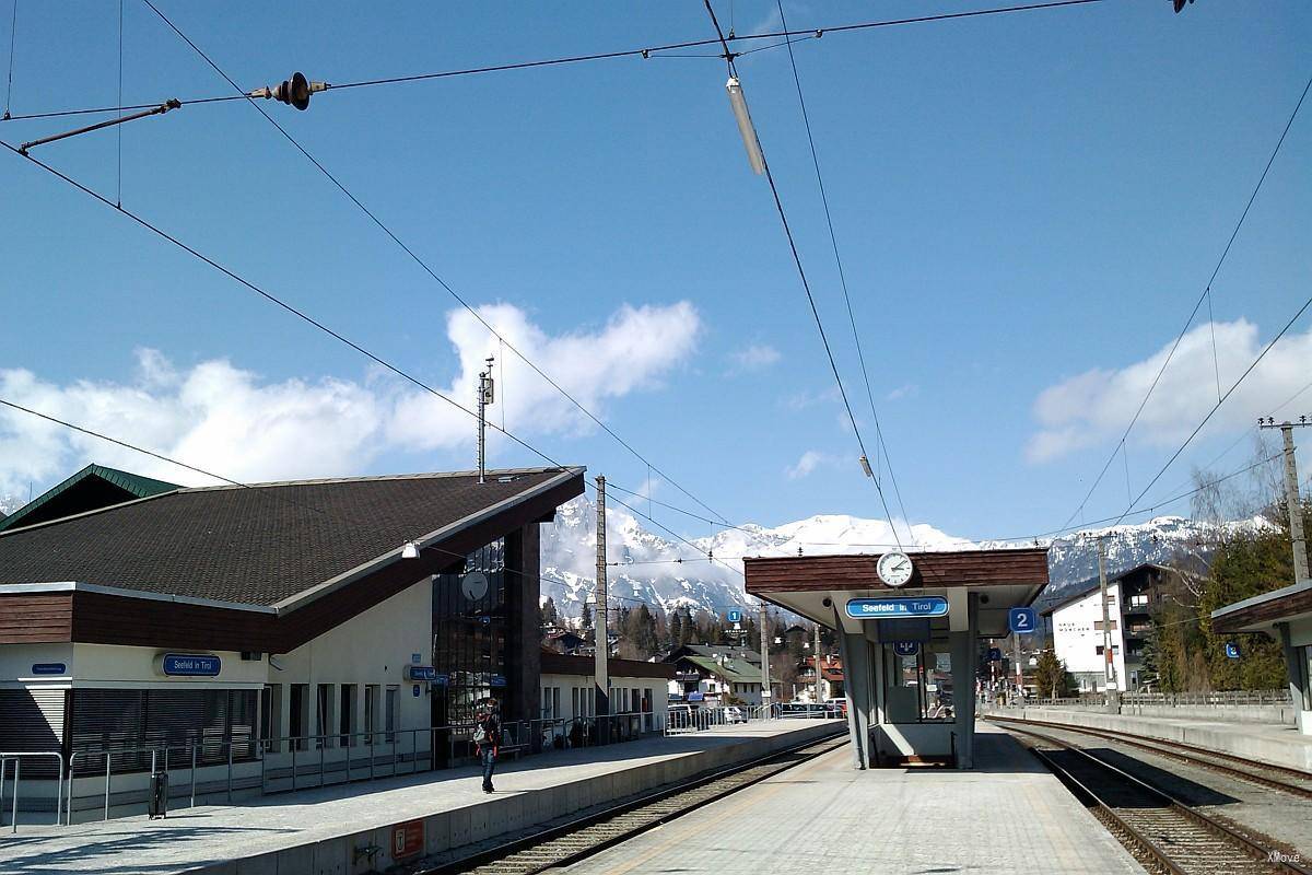 station interior photo