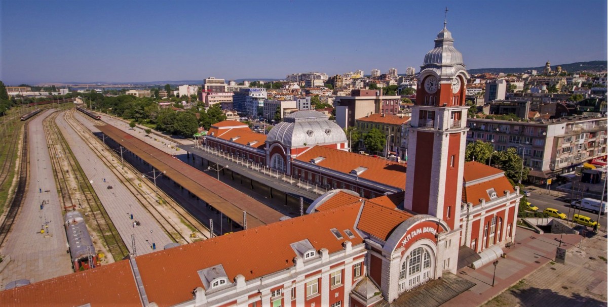 station interior photo