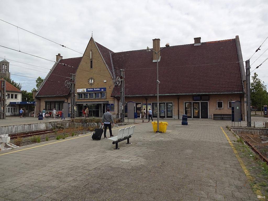 station interior photo