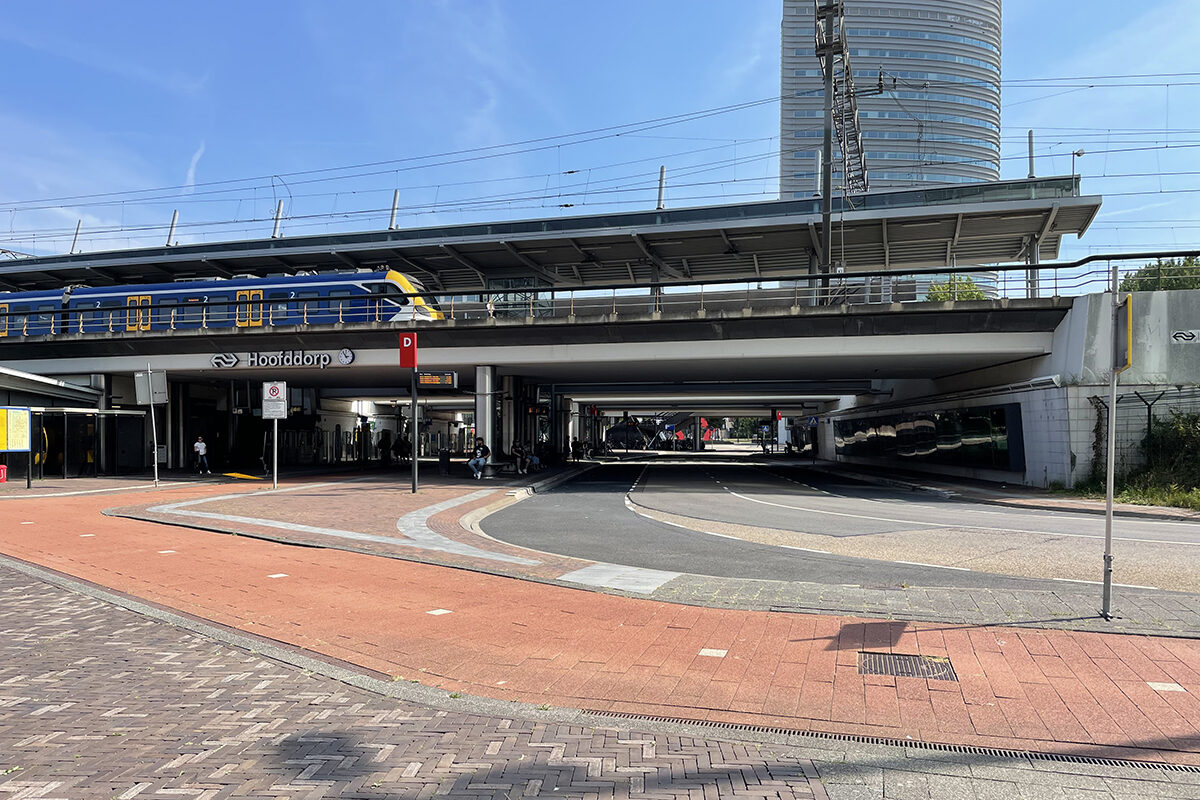 station interior photo