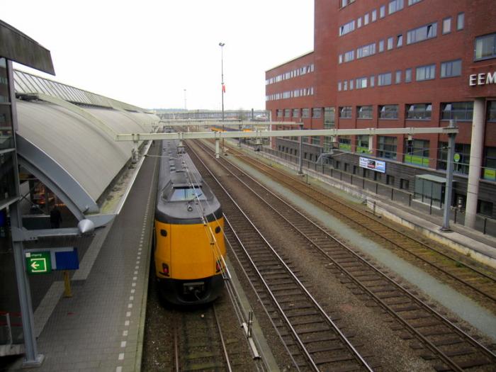 station interior photo