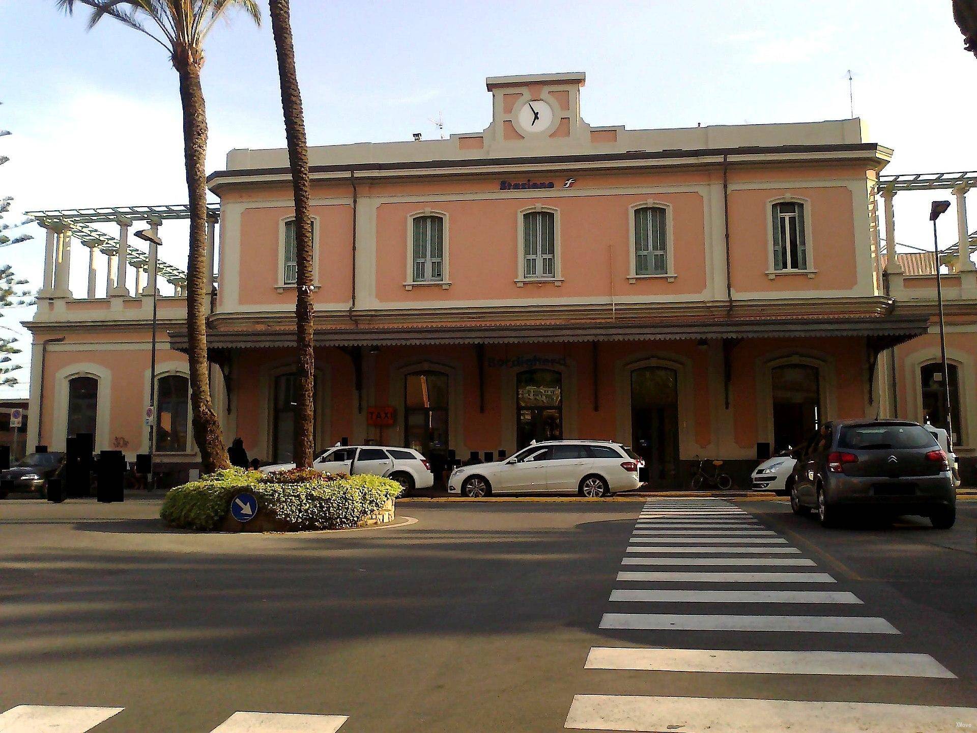 station interior photo