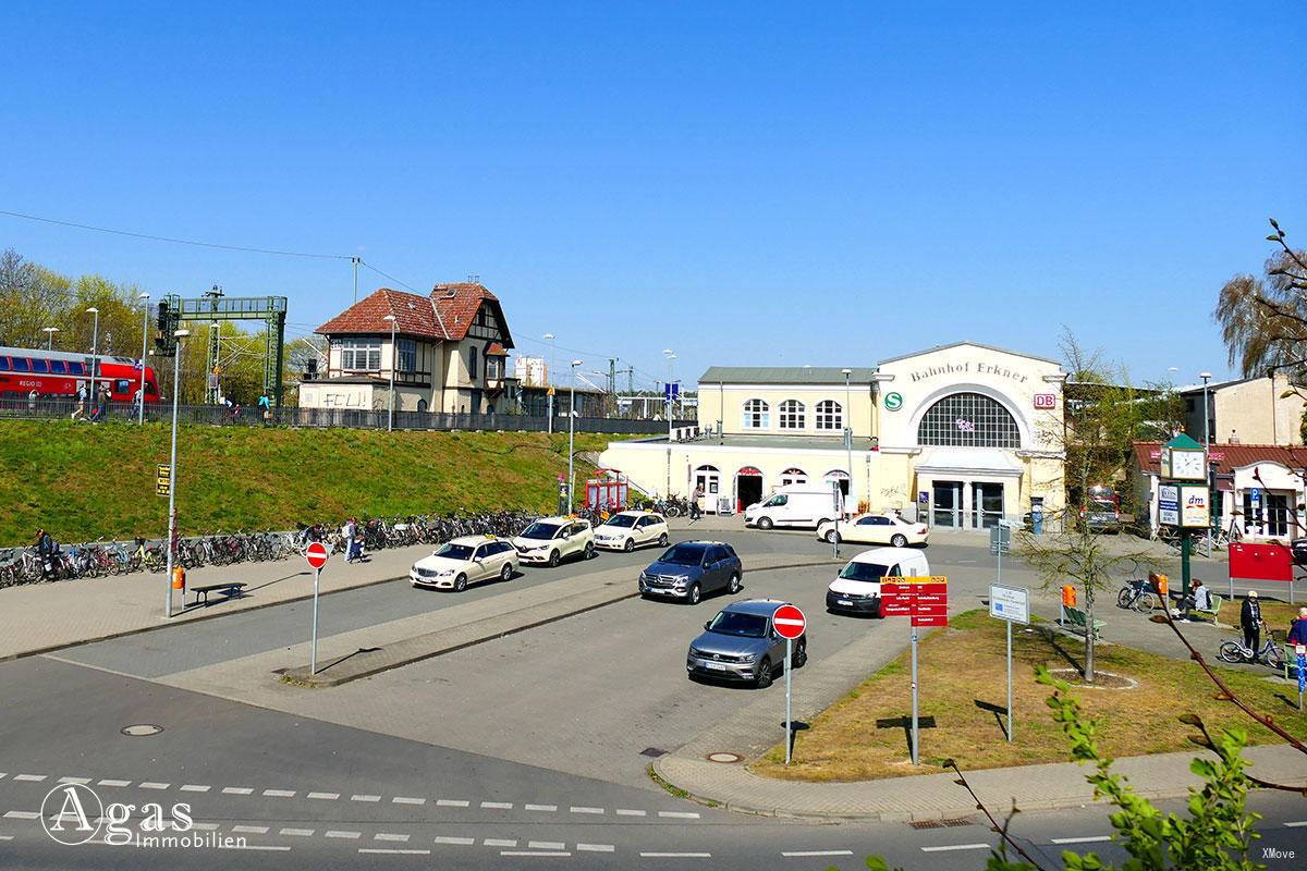 station interior photo
