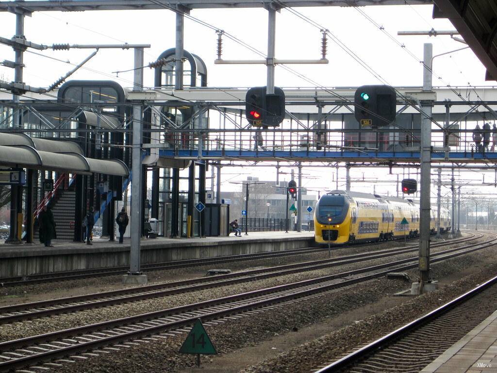 station interior photo