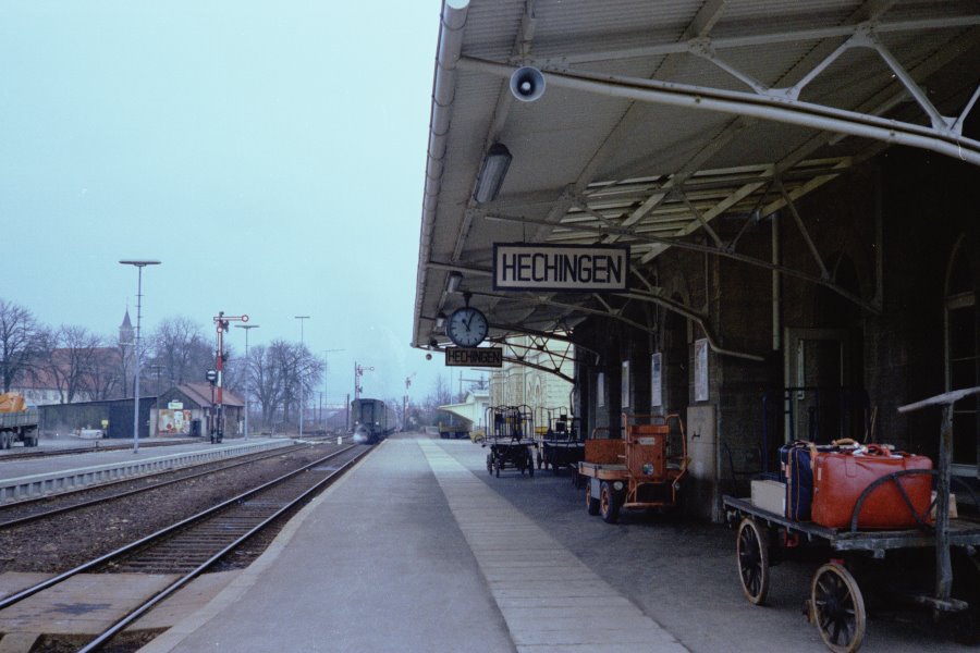 station interior photo