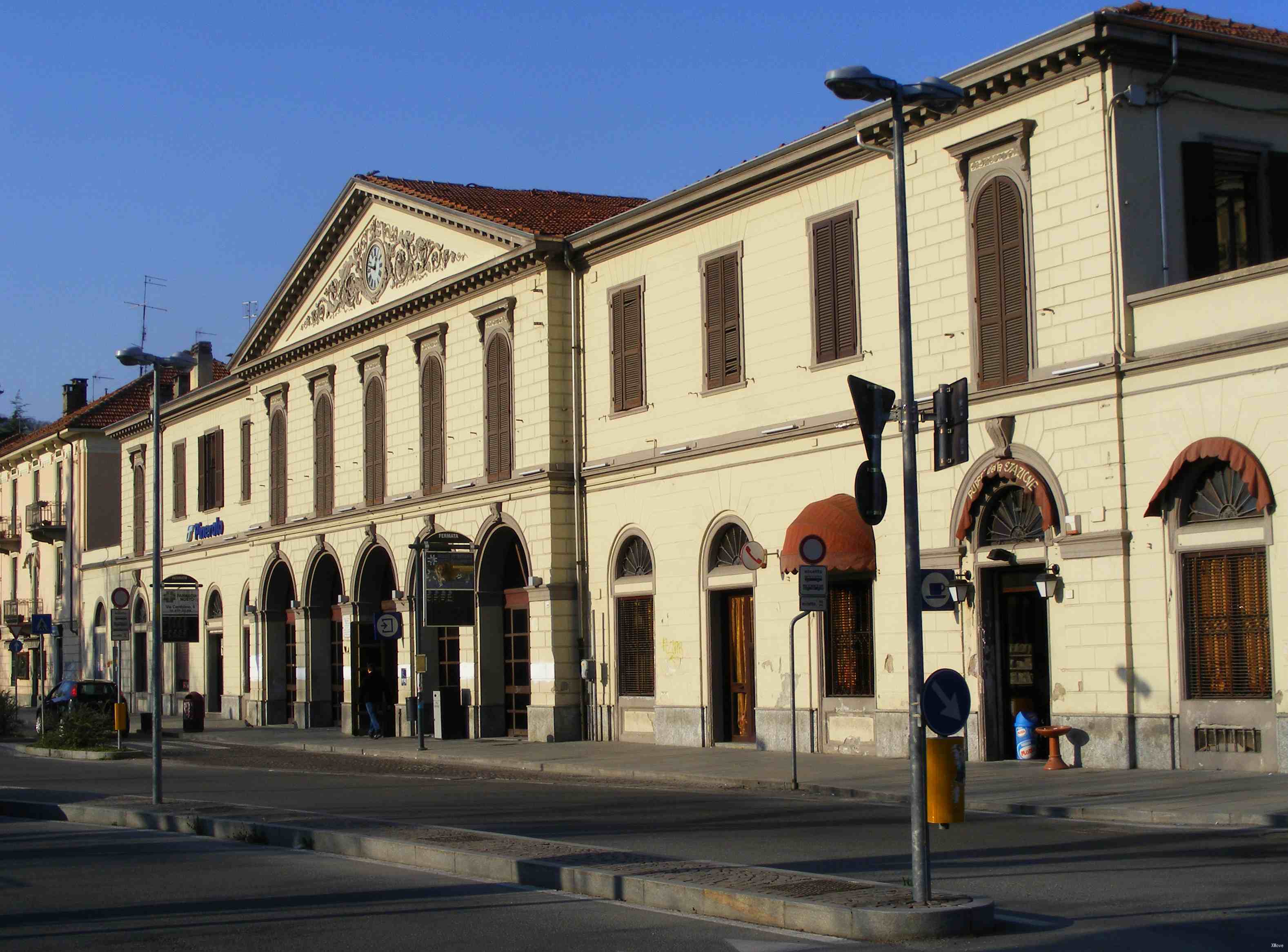 station building photo