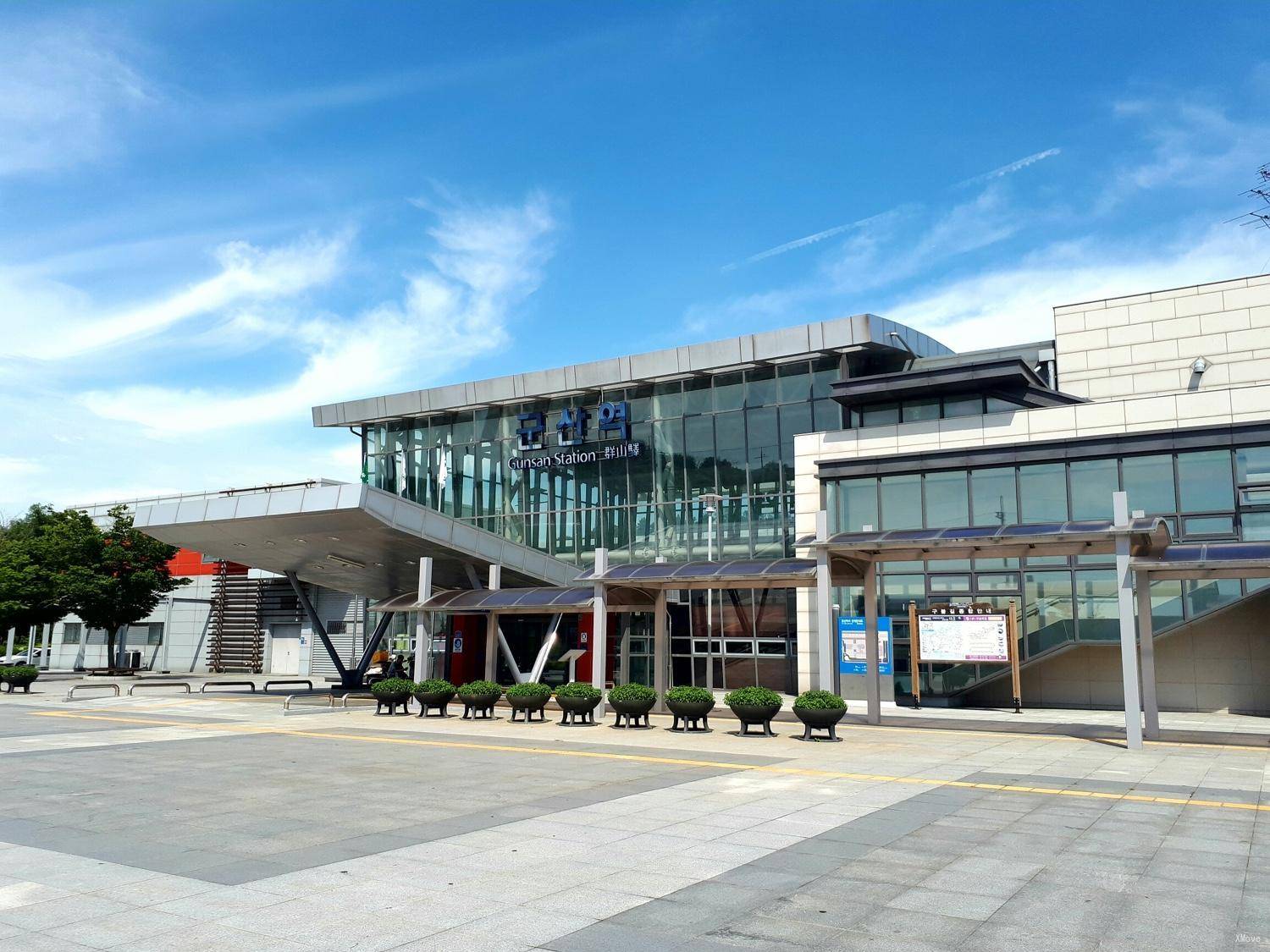 station building photo