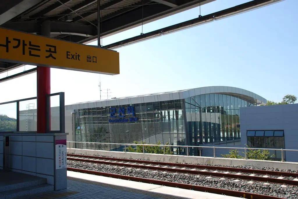 station interior photo