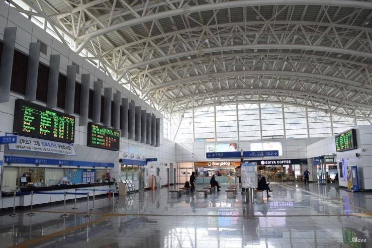 station interior photo