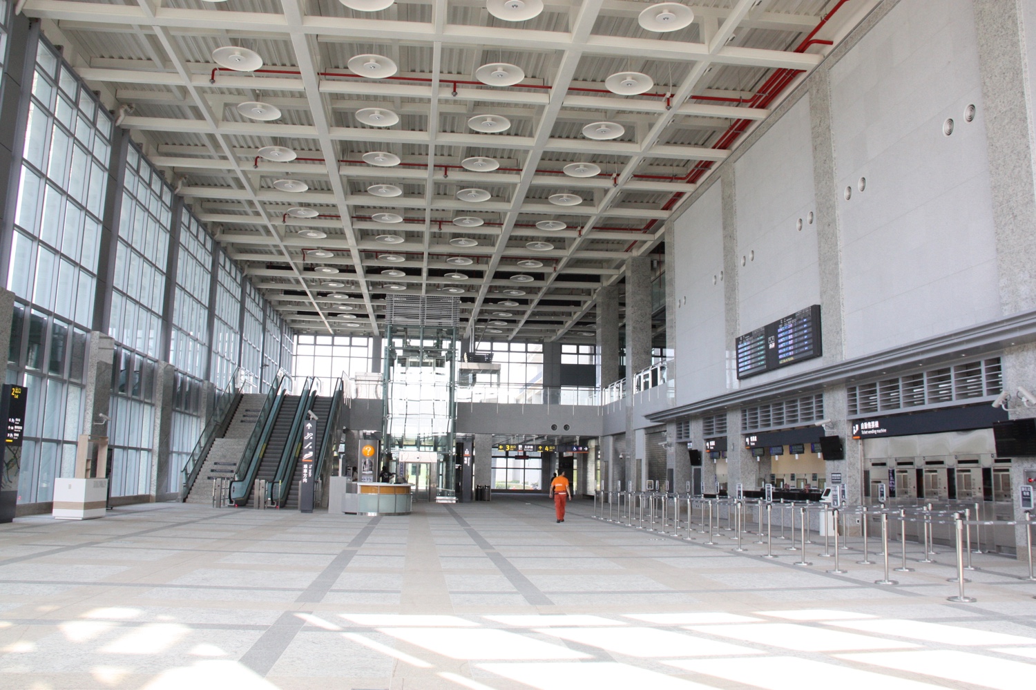 Miaoli_station_hall