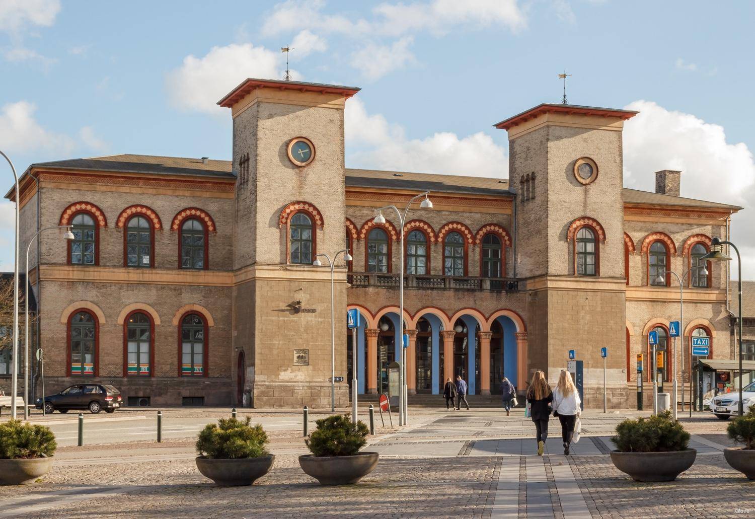 station building photo