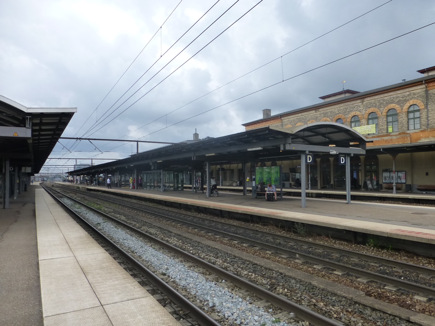 Roskilde_station_platforms