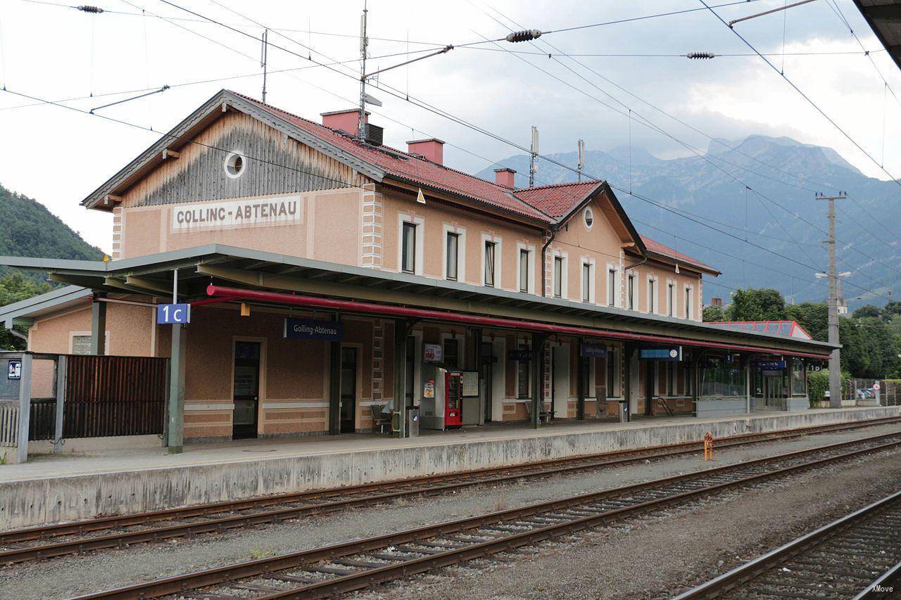 station building photo