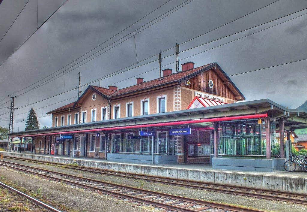 station interior photo
