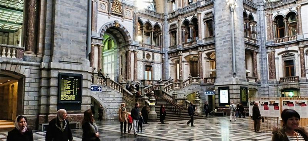%e6%af%94%e9%93%81 Antwerpen_centraal Inside