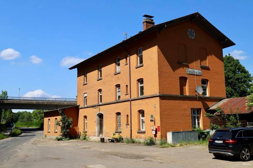 station building photo