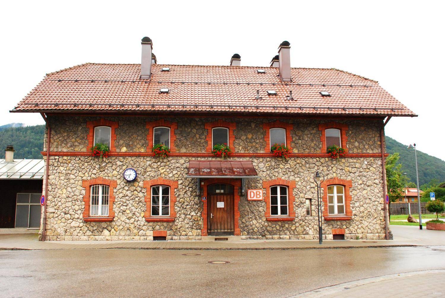 station building photo