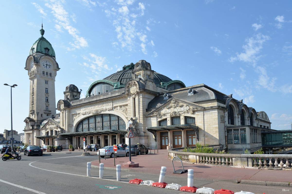 station building photo