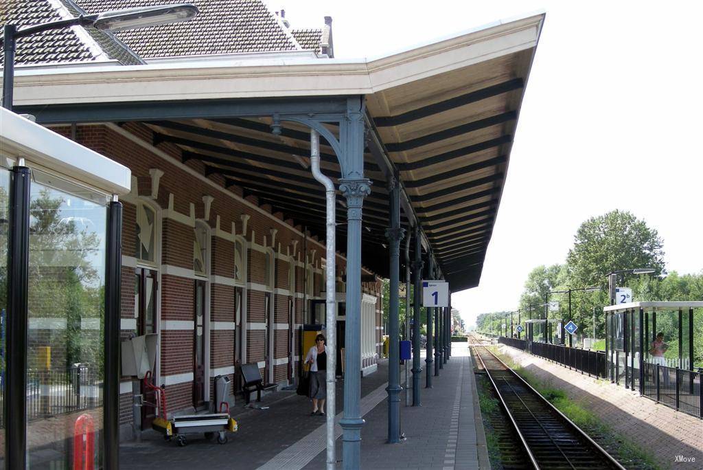 station interior photo