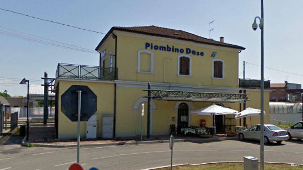 station building photo