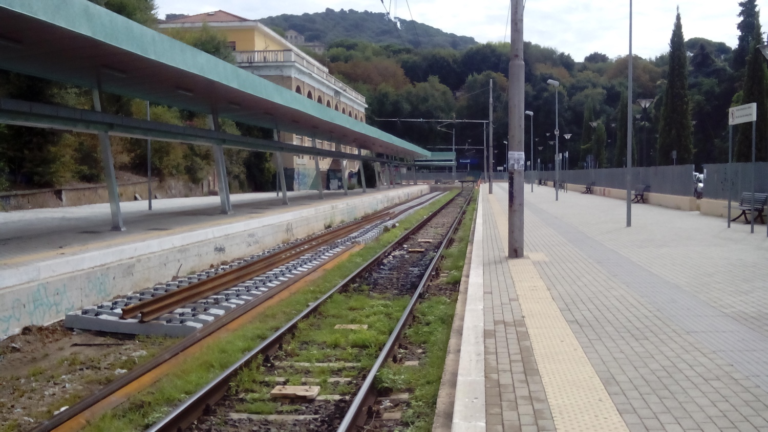 Frascati_station_platform_2