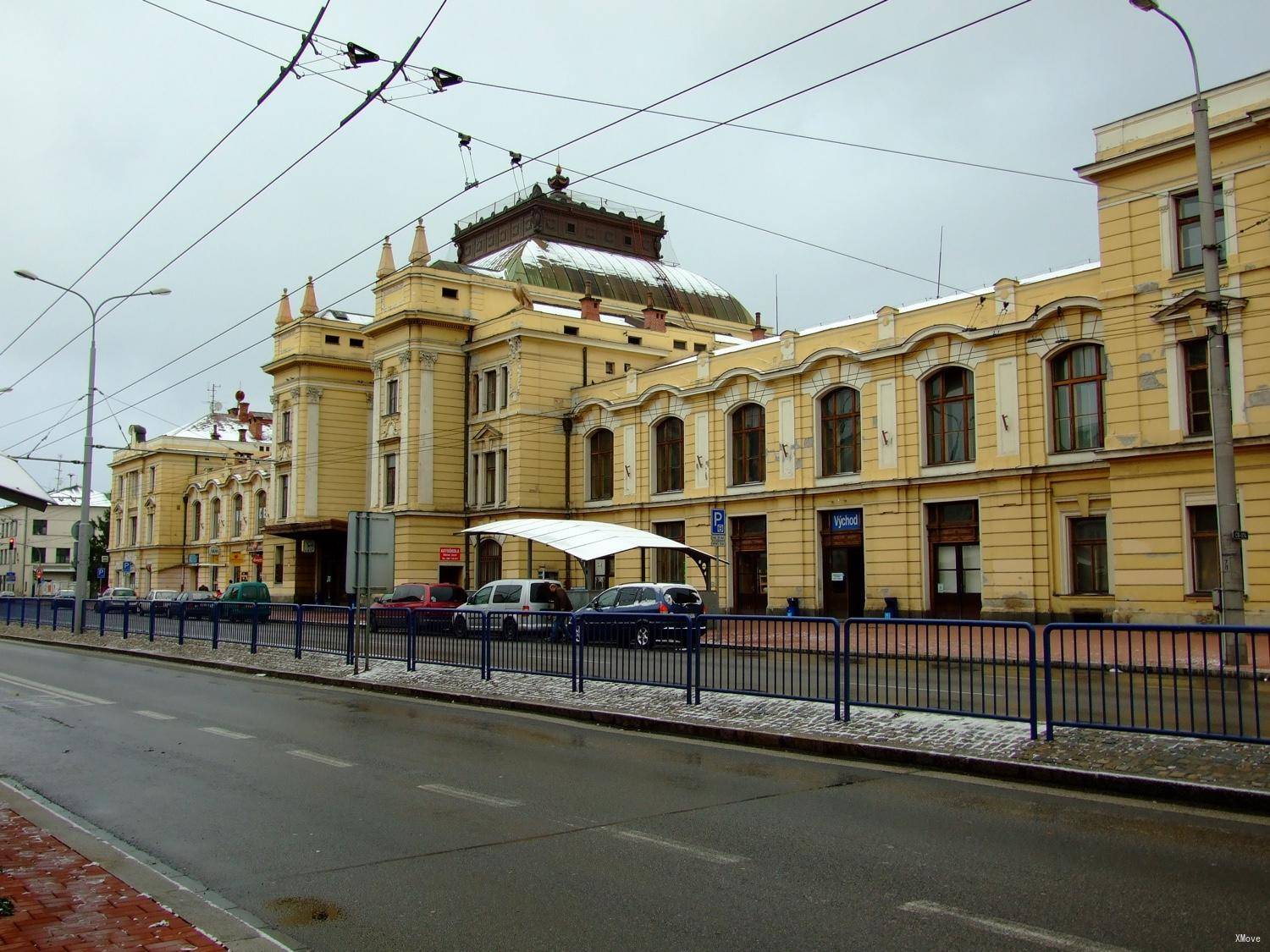station building photo