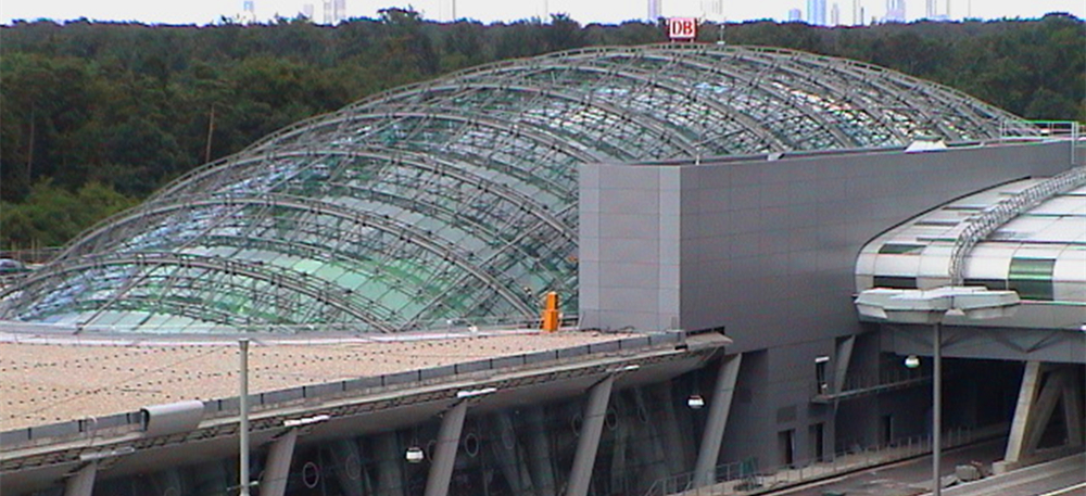 %e5%be%b7%e9%93%81 Frankfurt_m__flughafen Outside